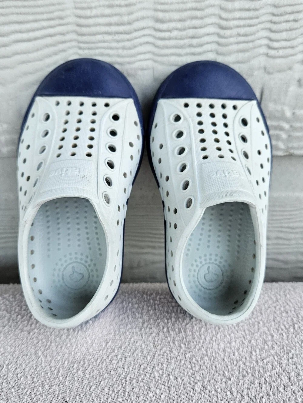 Native Jefferson Navy Blue Grey SZ C5 Slip-On Breathable Water Shoes